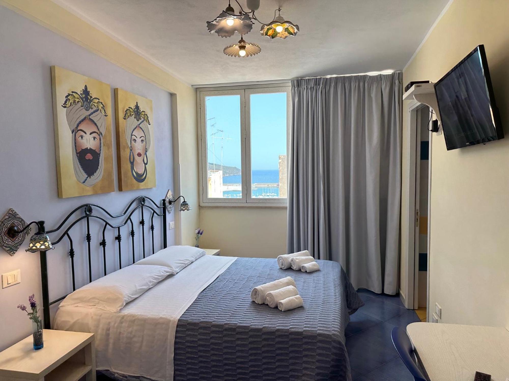 Badia Rooms & Breakfast كاستيلاّماري ديل غو المظهر الخارجي الصورة